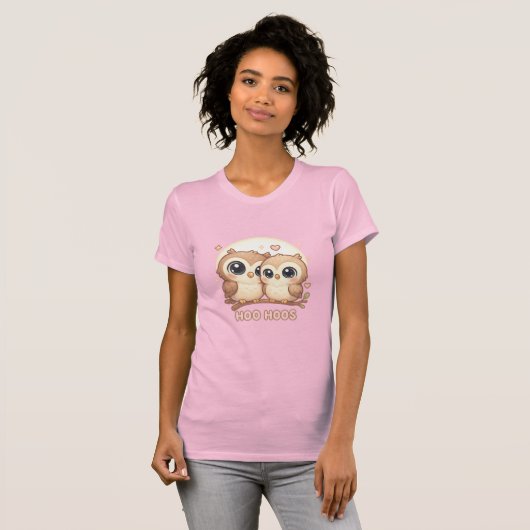 HOO HOOS – Cute Chibi Owl Pair Under Moon T-shirt (Voorkant volledig)