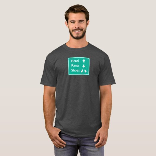 Hoofd, broek, schoenen. t-shirt (Voorkant volledig)