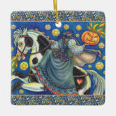 HOOFDKRACHTIGE HORSEVROUW, SIDESADDLE OP DE HALLOG KERAMISCH ORNAMENT (Voorkant)