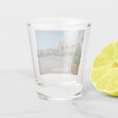 Hoofdplein in de oude binnenstad van Krakau, Polen Shot Glas (Achterkant)