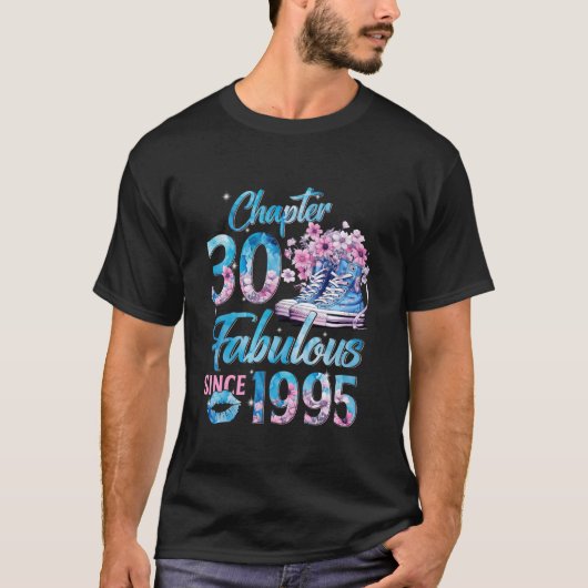 Hoofdstuk 30 Fabulous EST 1995 30e Bloemenverjaard T-shirt (Voorkant)