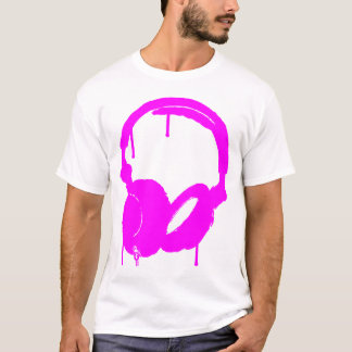 Hoofdtelefoon, roze t-shirt