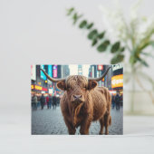 Hoogland Koe in Times Square Feestdagenkaart (Staand voorkant)