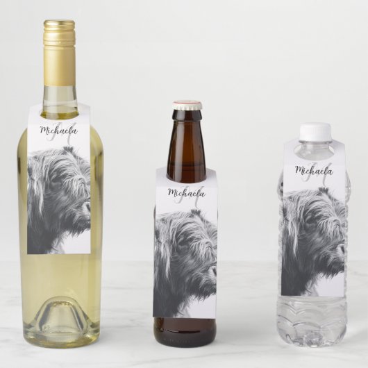 Hoogland koe portret initiaal monogram zwart wit flessenhanger (In situ)