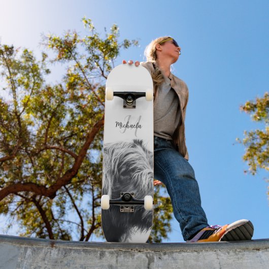 Hoogland koe portret initiaal monogram zwart wit persoonlijk skateboard (Buiten 1)