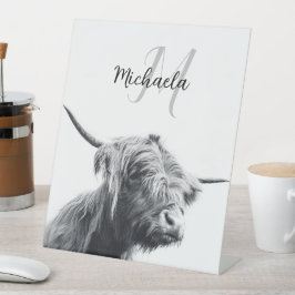 Hoogland koe portret initiaal monogram zwart wit reclamebord met voetstuk