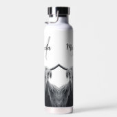 Hoogland koe portret initiaal monogram zwart wit waterfles (Rechts)