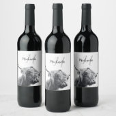 Hoogland koe portret initiaal monogram zwart wit wijn etiket (Flessen)