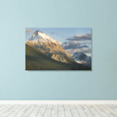 Hoogpiek nabij Maligne Lake, Jasper National Canvas Afdruk (Insitu (Houten vloer))