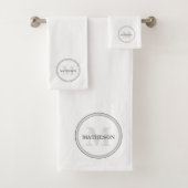 Hoogste gepersonaliseerde grijze monogrammen bad handdoek (Insitu)