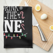 Hoogstwaarschijnlijk Drink Kerstmis de hele wijnfa Theedoek (Quarter Fold)