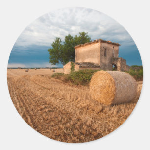 Hooibaal in veld in Provence Ronde Sticker