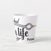 "Hooked On Life" hook illustration, personalize Latte Mok (Voorkant)