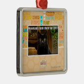 Hoomans maken daar bont af? metalen ornament (Rechts)