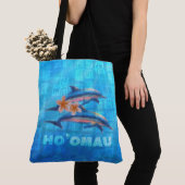 HO'OMAU Hawaiian Dolphins Primitive Collage Tote Bag (Dichtbij)