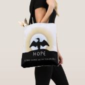 Hoop is het ding met tas veren (Dichtbij)