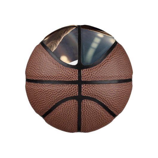 Hoops and Hangs: De Slam Dunking Luiaard, Basketbal (Rechts)