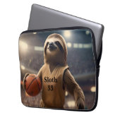 Hoops and Hangs: De Slam Dunking Luiaard, Laptop Sleeve (Voorkant Links)