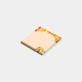 Hoorn des Overvloeds, Herfstbladeren op Beige Post-it® Notes (Schuin)