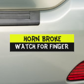 Hoorn kapot, pas op voor vinger bumpersticker (Op auto)
