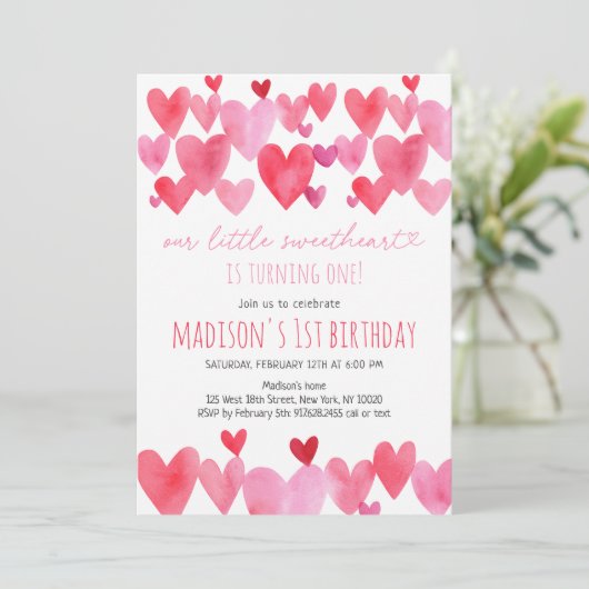 Hoort kleine liefje eerste verjaardag kaart (Staand voorkant)