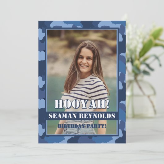 Hooyah! Blauwe Camo Foto Verjaardag Kreeft Boil Kaart (Staand voorkant)