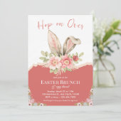 Hop On Over Roze Beige Waterverf Paasbrunch Kaart (Staand voorkant)