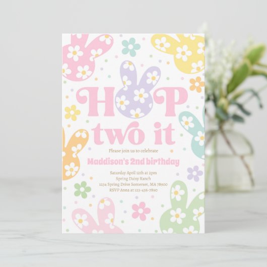 Hop Two It Bunny 2e Verjaardag Pastel Daisy Floral Kaart (Staand voorkant)