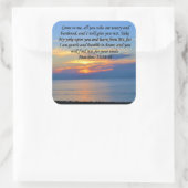HOPE FILLED, MATTHEW 11:28 SUNRISE FOTO-ONTWERP VIERKANTE STICKER (Tas)