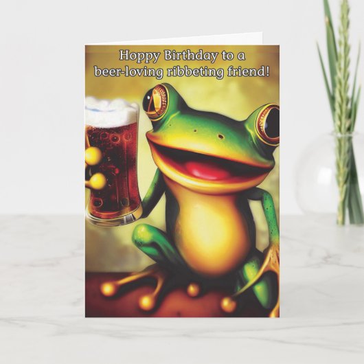 Hoppy Verjaardag! Grappige Kikker Holding Bierglas Kaart (Voorkant)