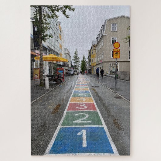Hopscotch in het centrum van Reykjavik, IJsland Legpuzzel (Verticaal)