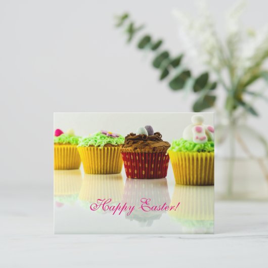 Horiz. "Happy Easter" Cupcakes Feestdagenkaart (Staand voorkant)