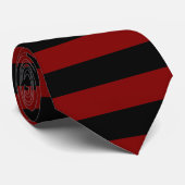 Horizontaal gestreept net en zwart stropdas (Opgerold)