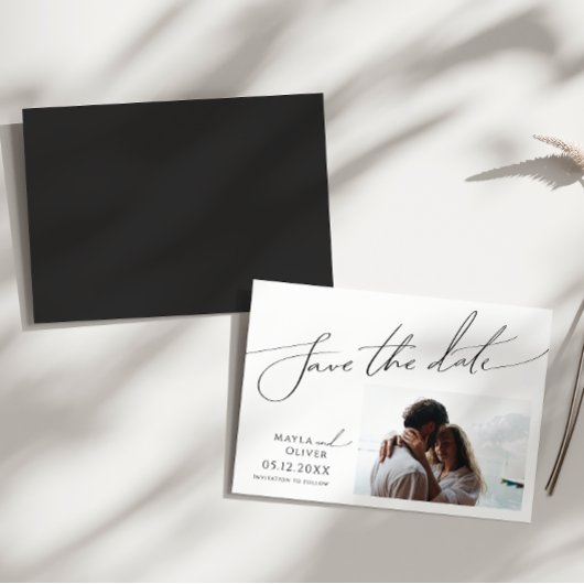 Horizontaal minieme script slaat de datum op magnetische uitnodiging