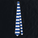 Horizontale brede blauwe strepen op aangepaste kle stropdas<br><div class="desc">Horizontale blauwe strepen tegen wit. De witte lijnen kunnen worden verkleurd - voel vrij om met de achtergrondkleur aan creëer nieuwe gevolgen te spelen! Deze stropdassen worden in verschillende kleuren en in twee versies per kleur geleverd - met brede strepen of kleine strepen.</div>