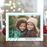Horizontale foto - grote witte grens van het Manus Feestdagenkaart<br><div class="desc">FRONT DESIGN: De horizontale foto is omlijst met een witte en blauwe rand. Een moderne look voor een vakantiefotokaart met een grote "joy" in een funky, handgeschreven scriptlettertype in een blauwe kleur. Voor ervaren gebruikers kunt u naar het ontwerpgebied gaan en de kleuren wijzigen. De achtergrond is wit. Onder het...</div>