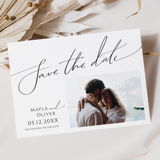 Horizontale foto van miniatuurscript met miniatuur save the date