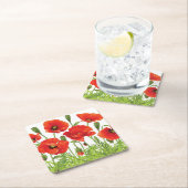 Horizontale grens met rode papaver kartonnen onderzetters (Insitu)