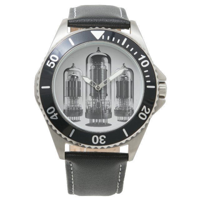 horloge met analoge buizen (Voorkant)