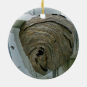 Hornets Nest Ceramic Ornament (Achterkant)