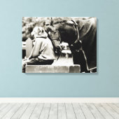 Horse Snuggles Canvas Afdruk (Insitu (Houten vloer))