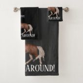 Horsing Around Bad Handdoek (Insitu)