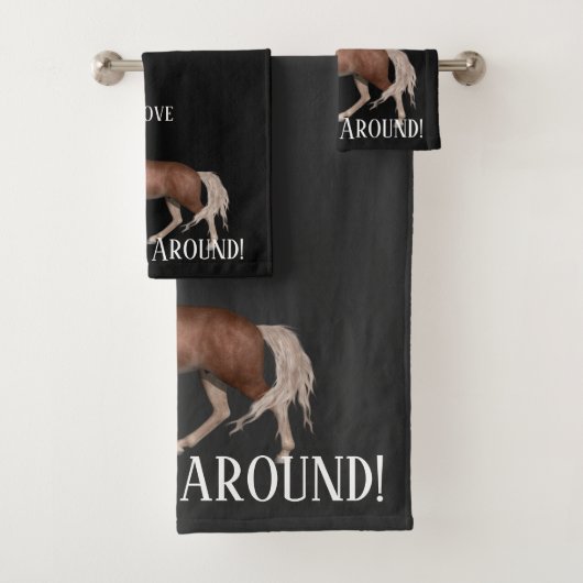 Horsing Around Bad Handdoek (Insitu)