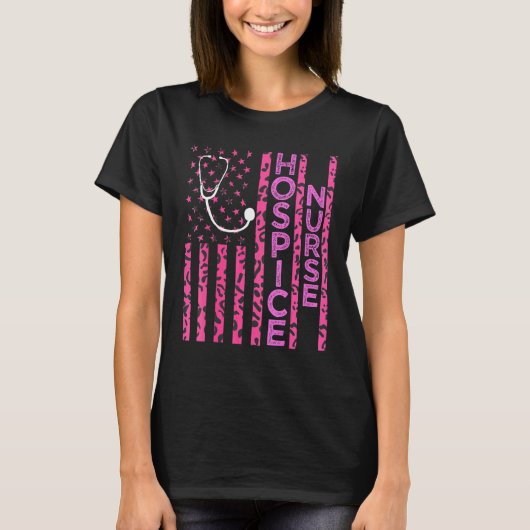 Hospice Verpleegster Leopard Print Roze Amerikaans T-shirt (Voorkant)