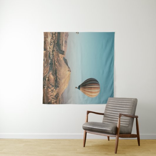 HOT AIR BALLOONS OP MID AIR WANDKLEED (In Situ (horizontaal))