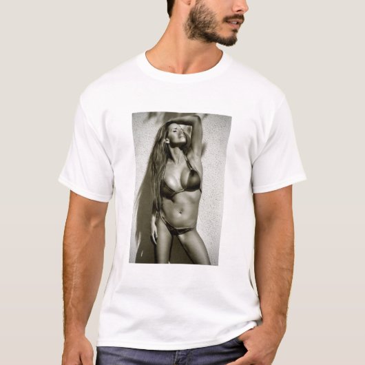 Hot Bikini-model T-shirt (Voorkant)