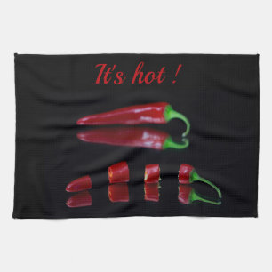 Hot chili peper foto rood en zwart met tekst theedoek