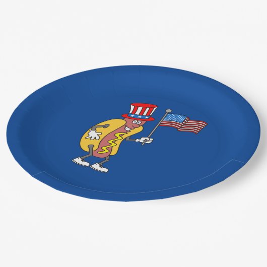 Hot Dog Patriotic houdt Amerikaanse vlag op 4 juli Papieren Bordje (Gekanteld)