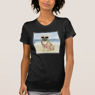 Hot Dog   Puppy in zonnebril bij het strand T-shirt