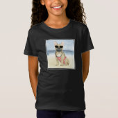 Hot Dog | Puppy in zonnebril bij het strand T-shirt (Voorkant)